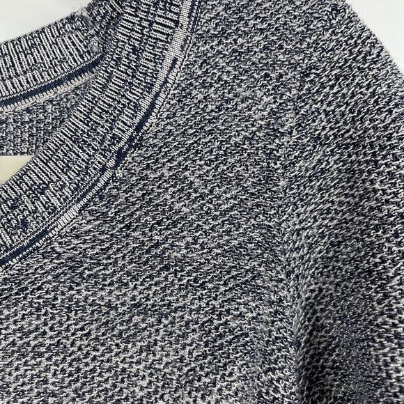 Ann Taylor Blue and White Knit Crop Top Size Small Short Sleeve - Picture 5 of 6